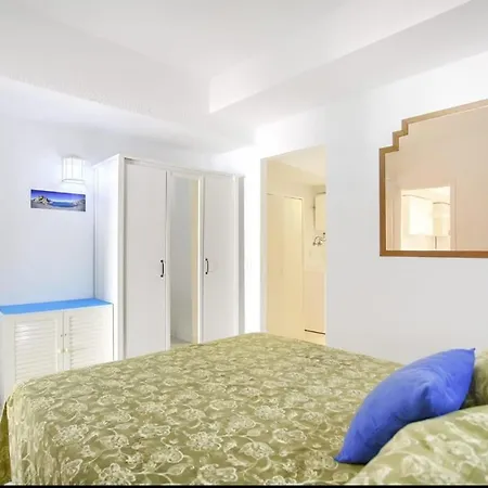 Apartment 1 Bedroom In Cristianos With Pool In Port Royal *