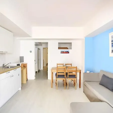 1 Bedroom In Cristianos With Pool In Port Royal