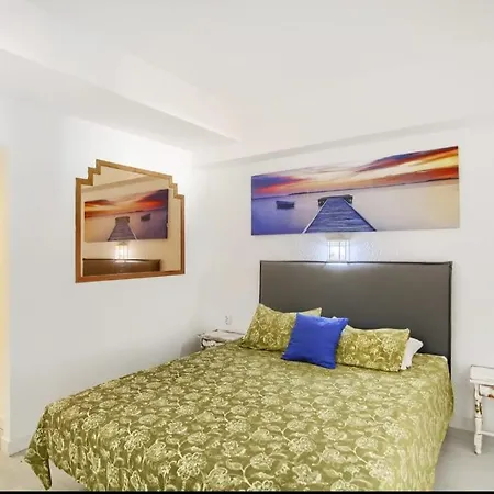 1 Bedroom In Cristianos With Pool In Port Royal Apartment *