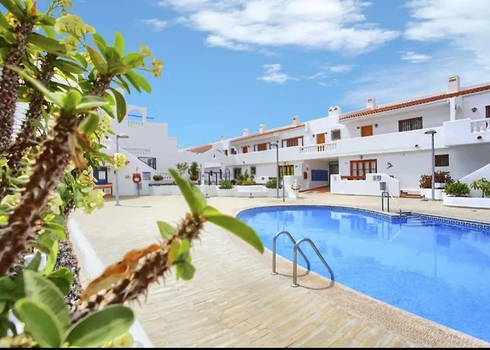 Апартаменты In Cristianos With Pool In Port Royal *