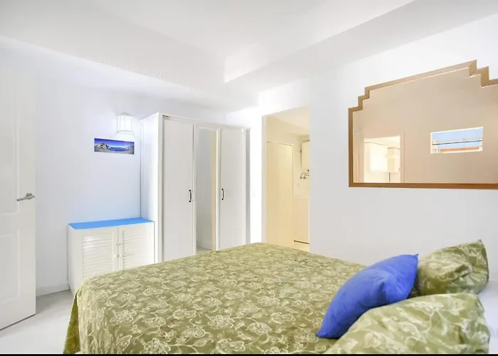 Апартаменты In Cristianos With Pool In Port Royal *