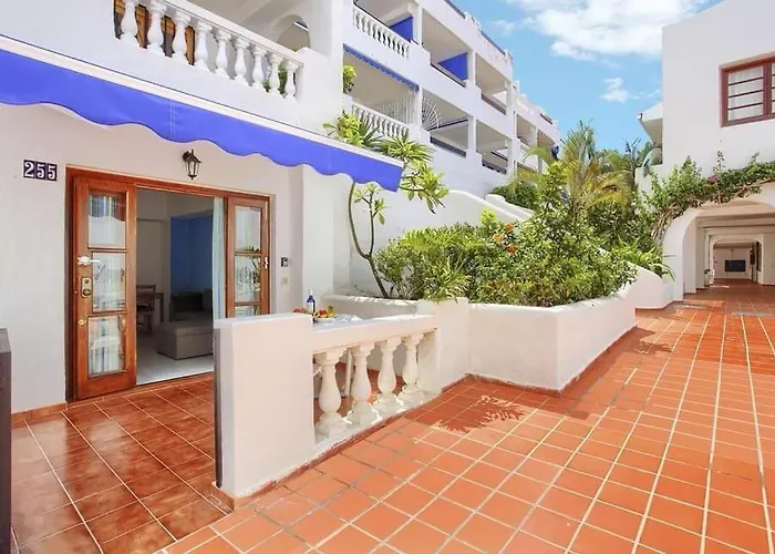 In Cristianos With Pool In Port Royal *